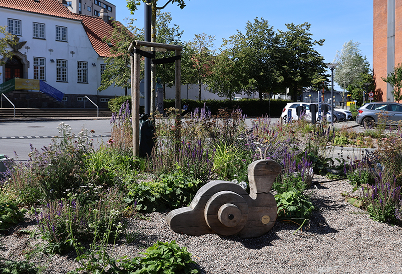 Banegårdspladsen, Vejen